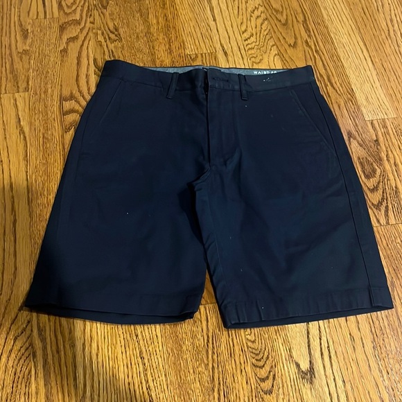 J Crew Men’s Navy Shorts Size 28
